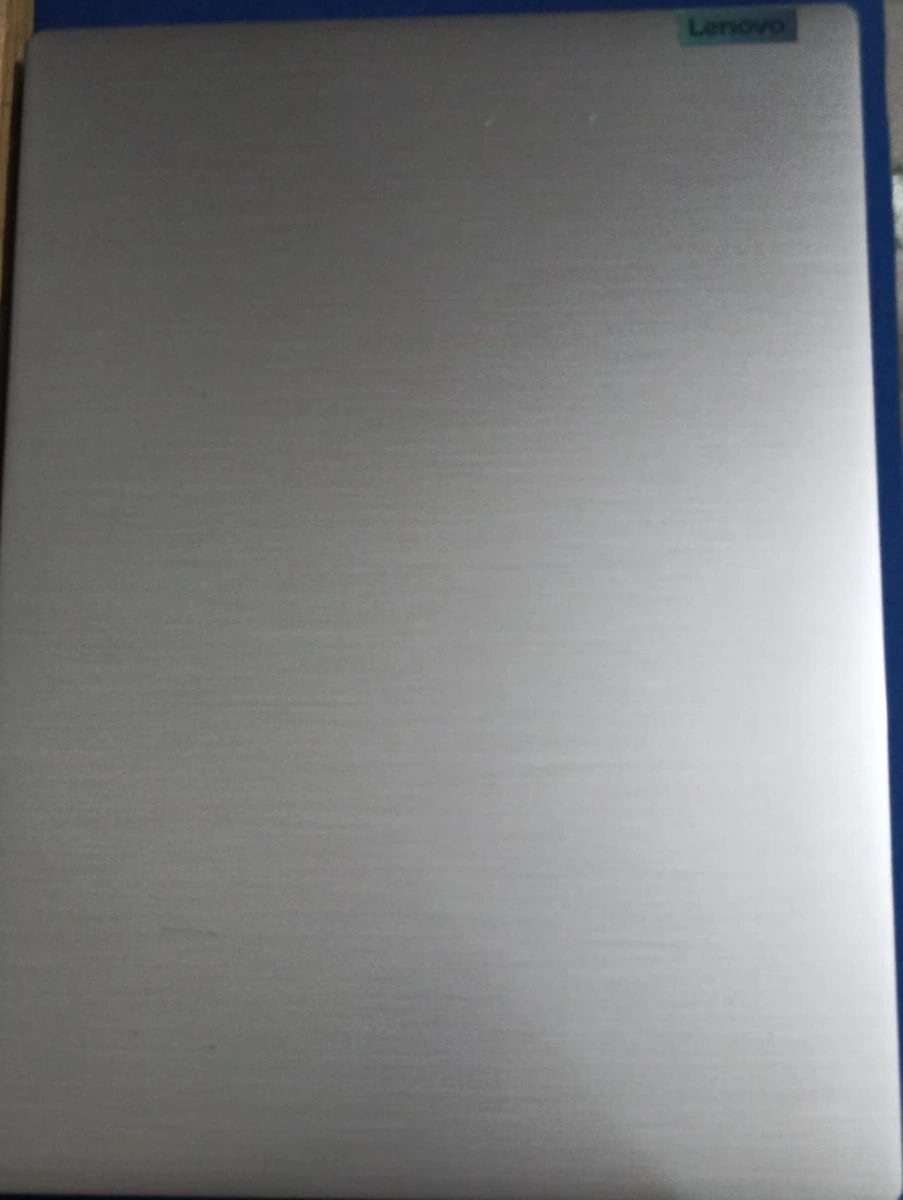 Laptop Lenovo Ideapad 3 - Intel Core i3 11va Gen (512GB SSD / 8GB RAM)