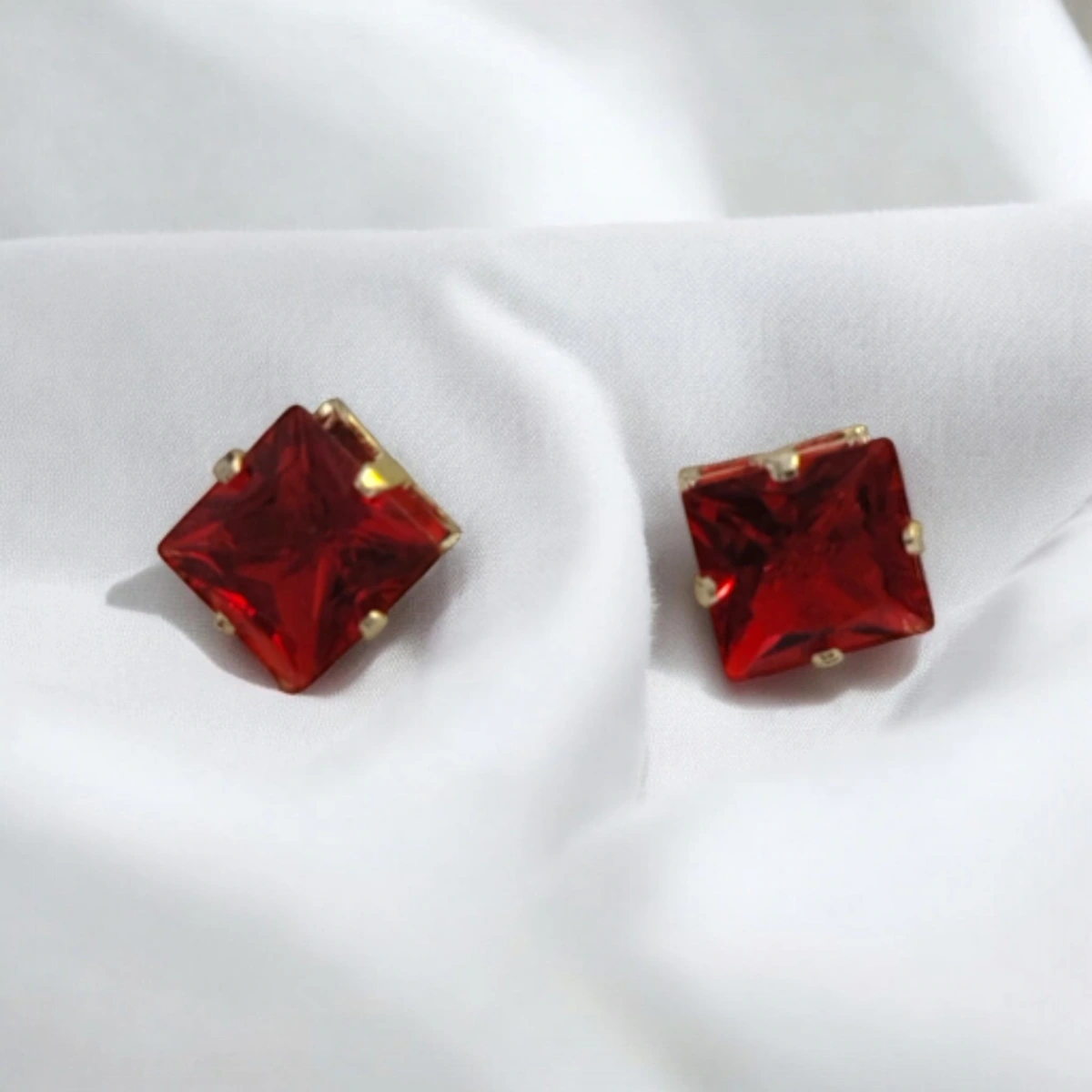 Aretes circonia