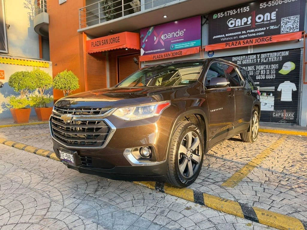 TRAVERSE LT 2018 3 FILAS DE ASIENTOS