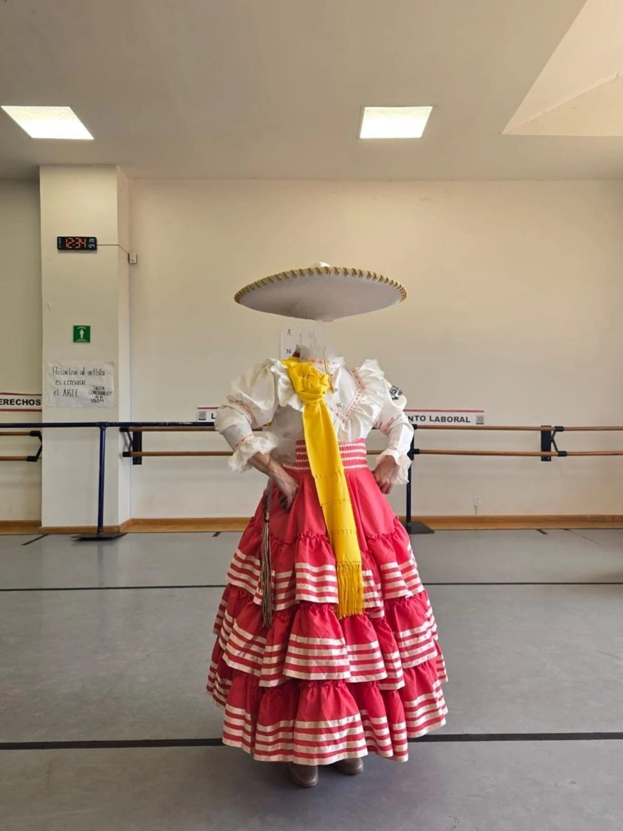 Vestido escaramuza