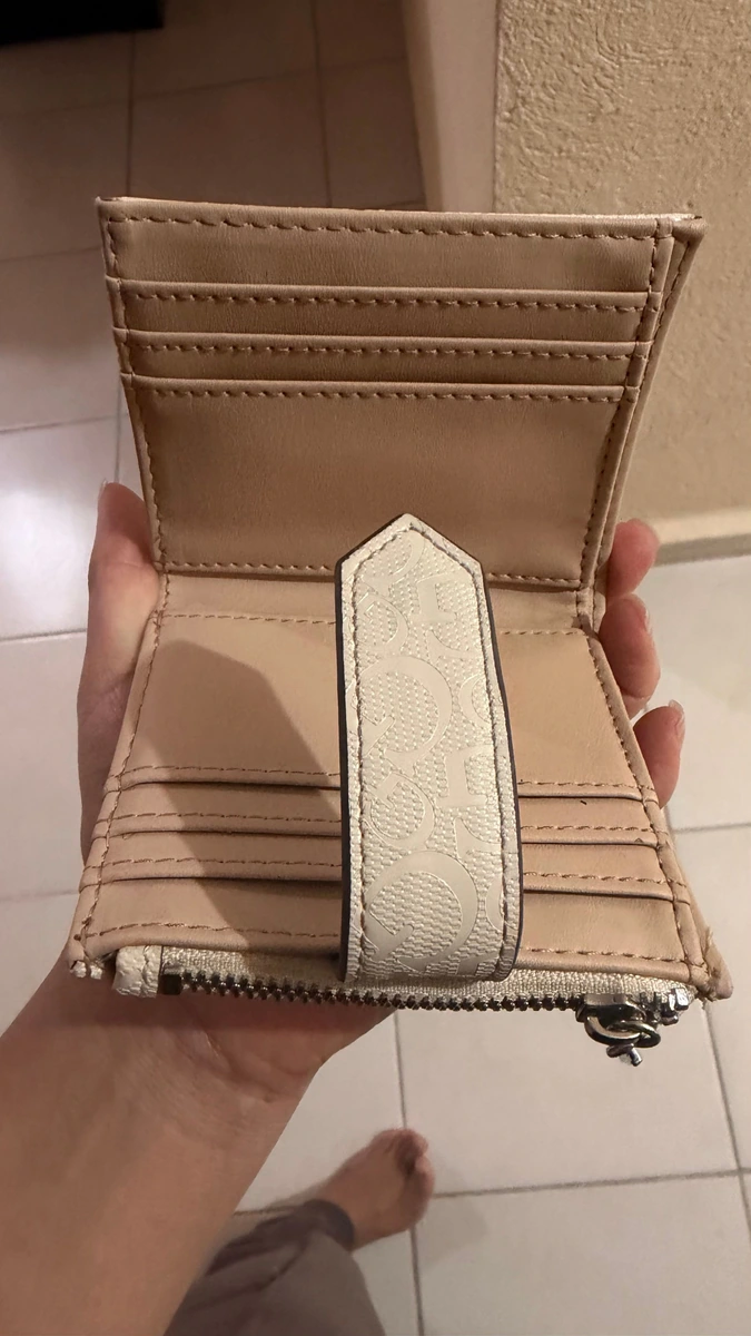 Cartera guess