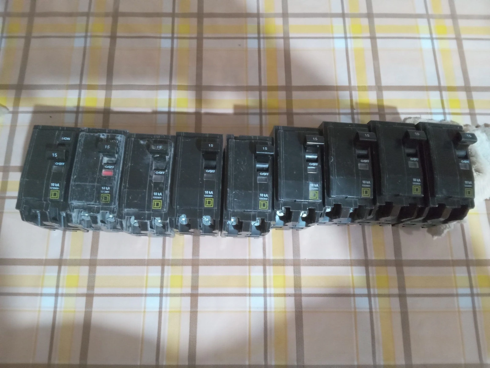 Interruptor qo 2x15 sq
