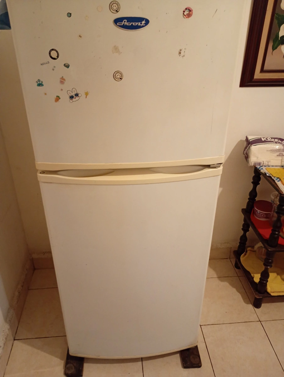 Refrigerador de medio uso