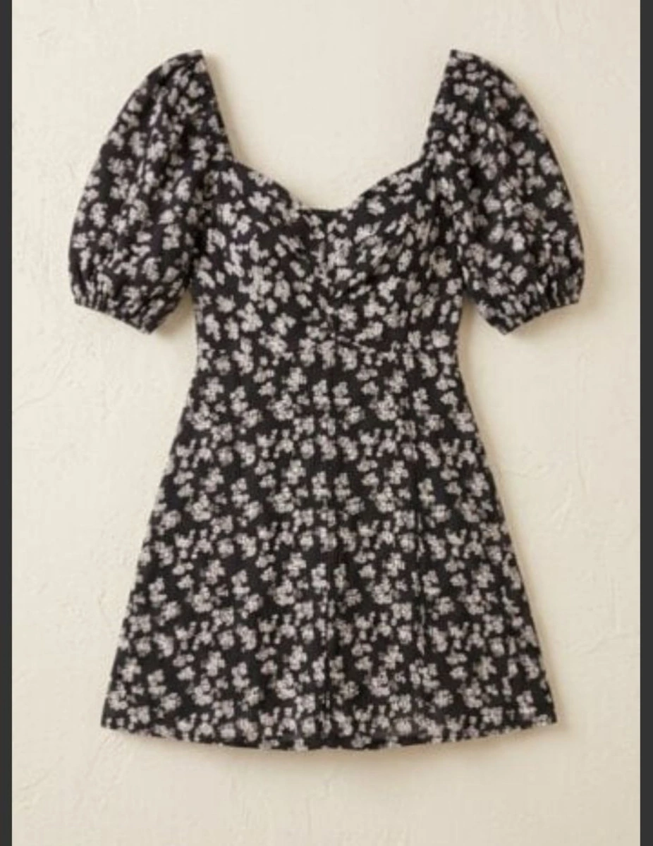 Vestido Corto con Estampado Floral