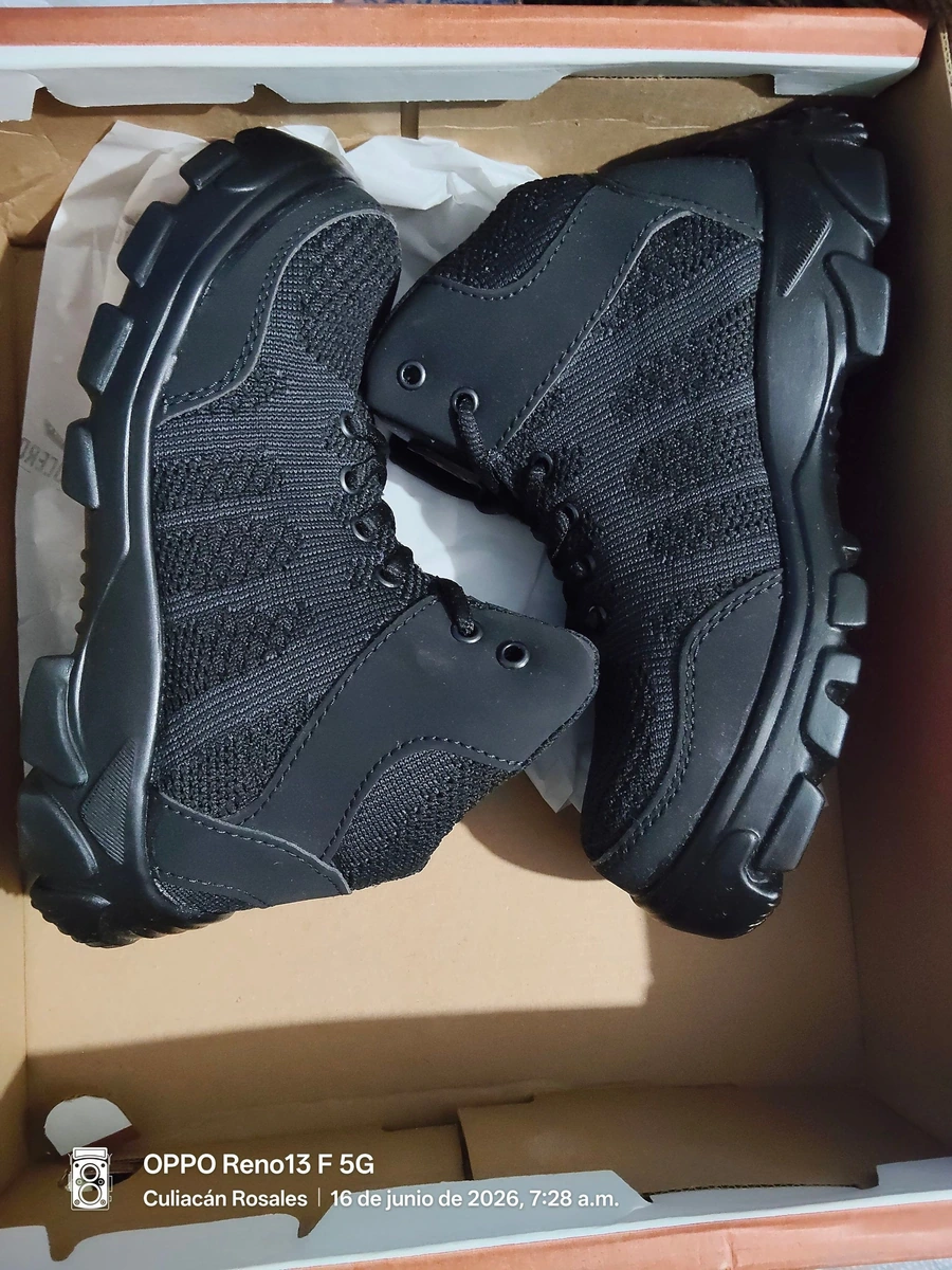 Se vende botas para trabajos número 4