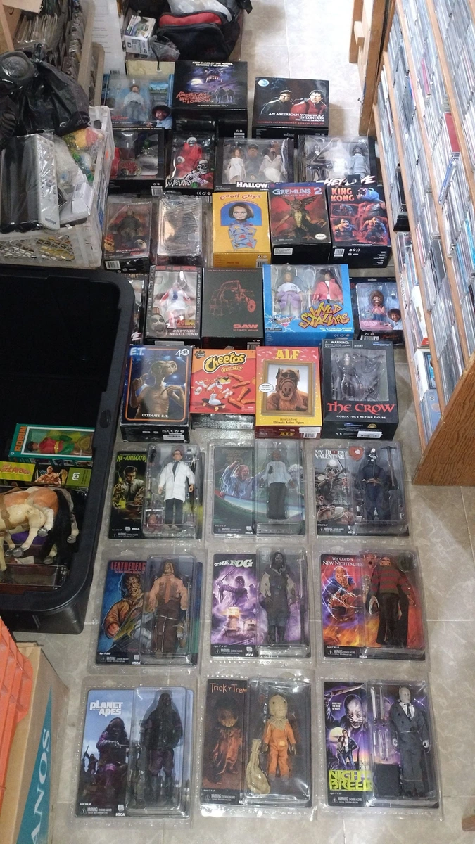 Lote de figuras neca de personajes variados