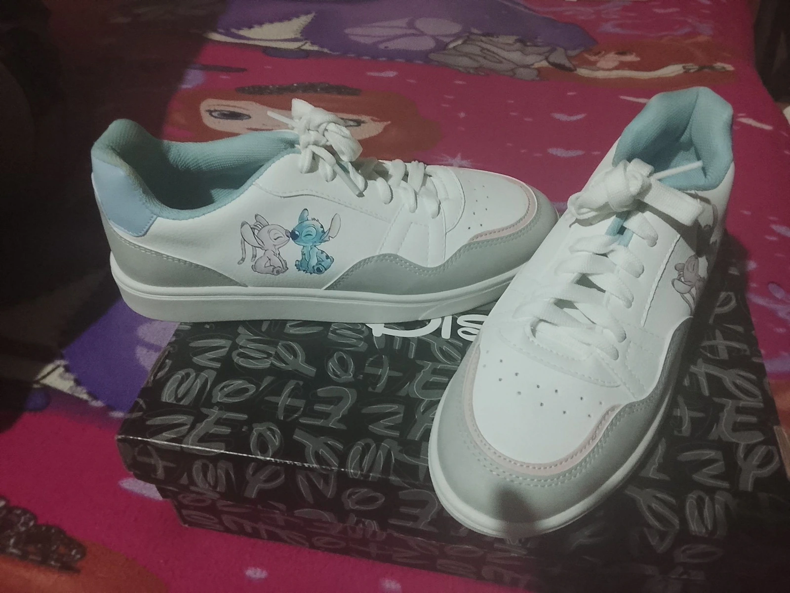 Vendo tenis de Stitch