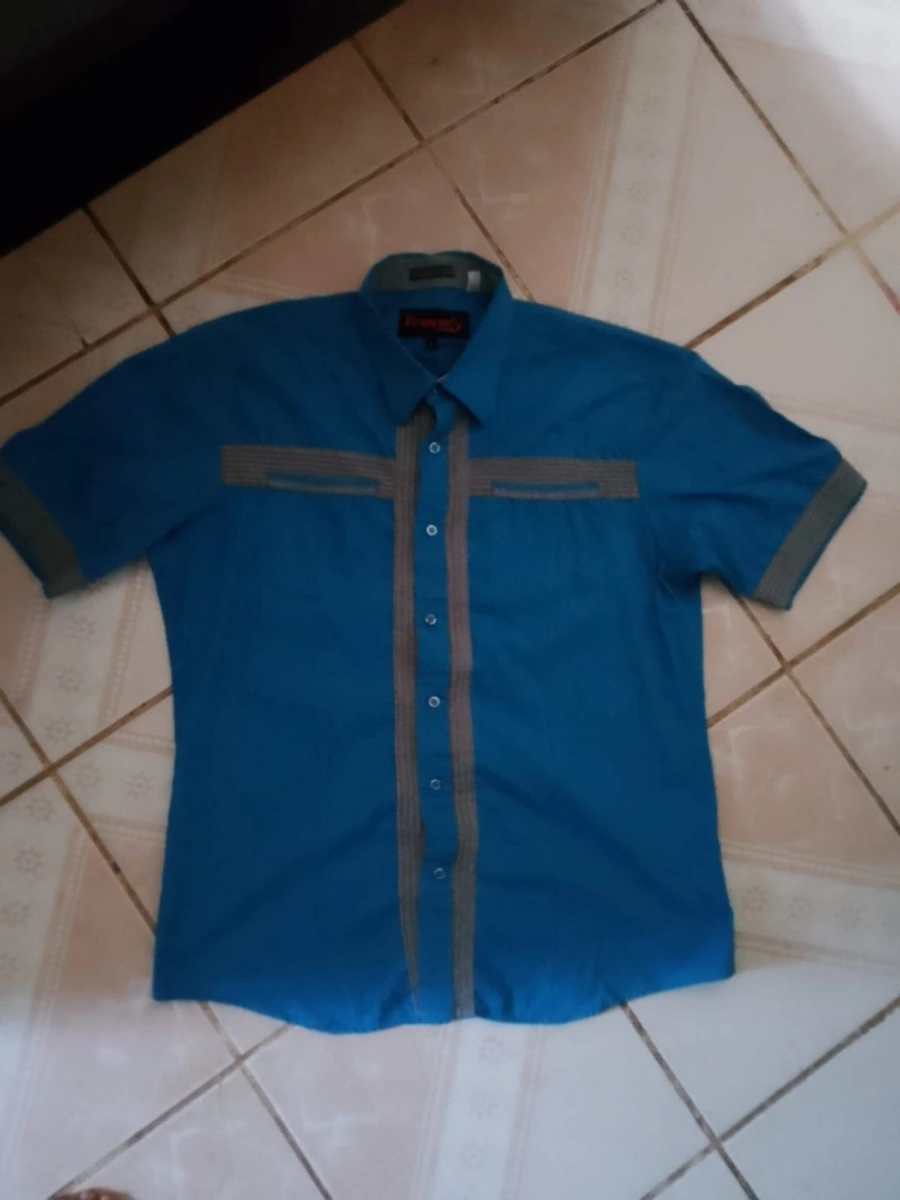 Lote de 3 camisas de hombre