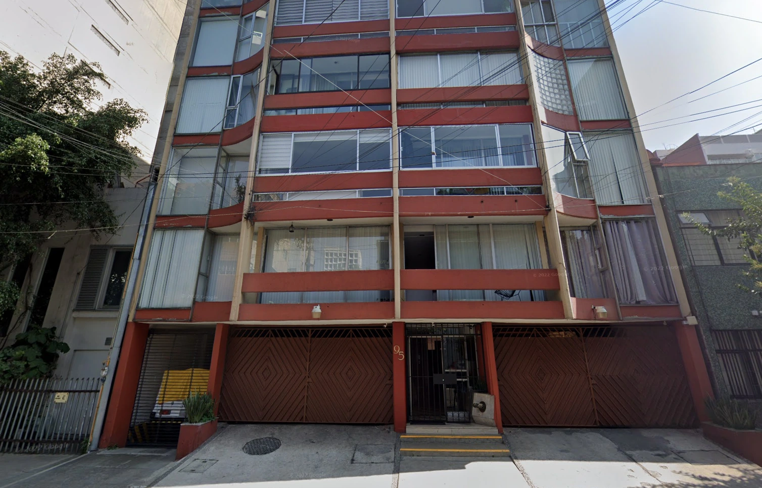 VENDO DEPTO. CON 83m² EN COL. ANZURES, CERCA DE AVENIDAS PRINCIPALES.