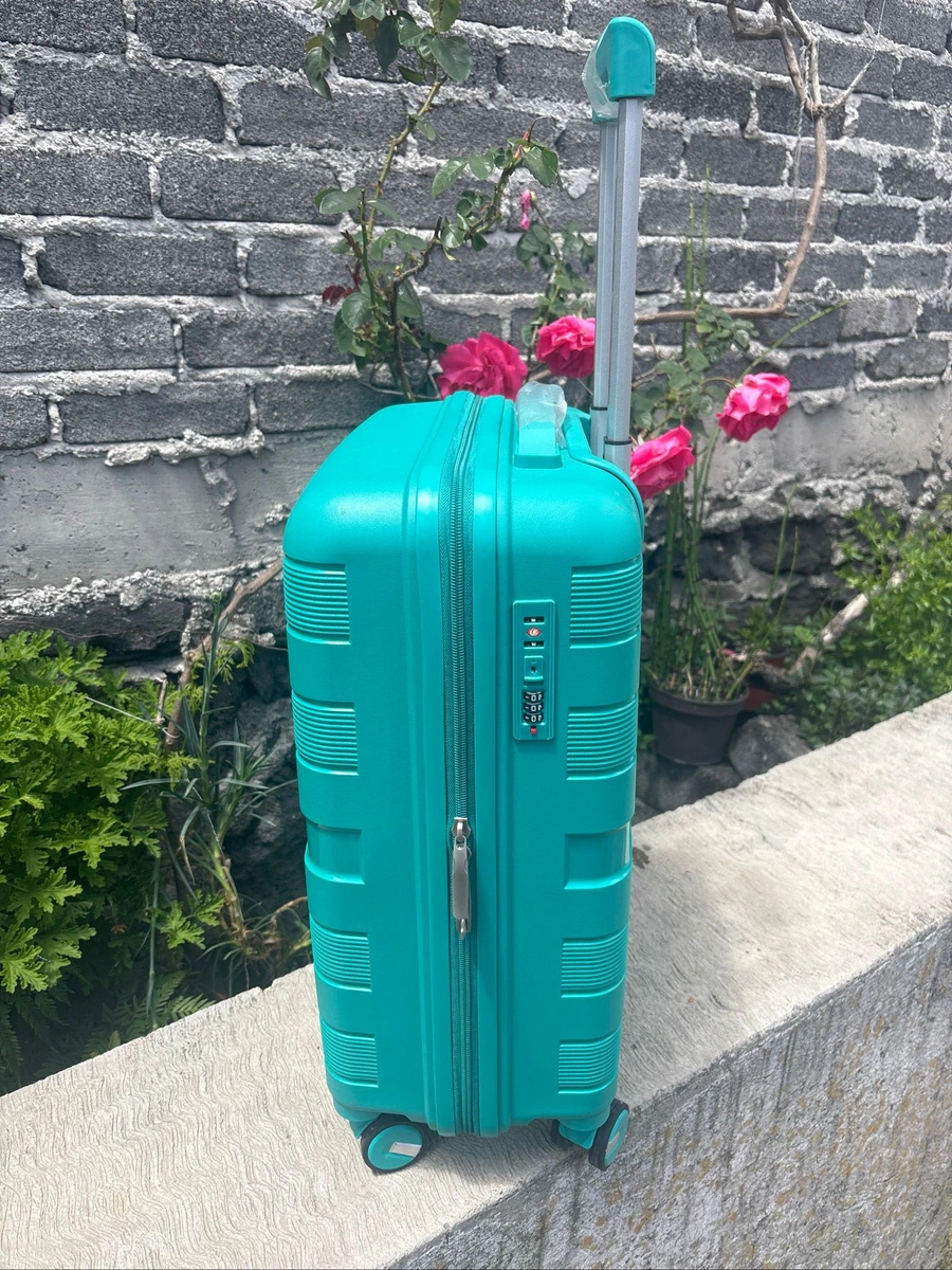 Maleta de 21 pulgadas nueva