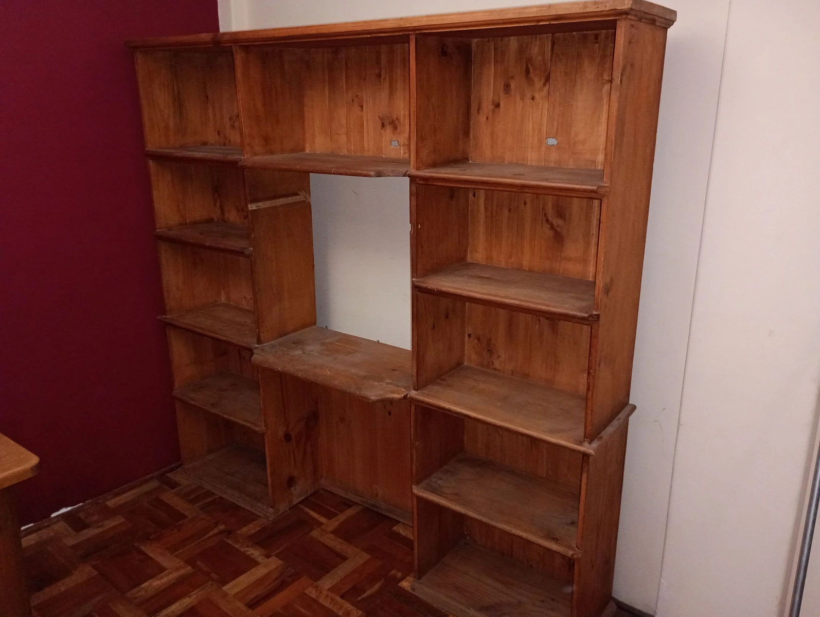 Se vende librero de madera rústica