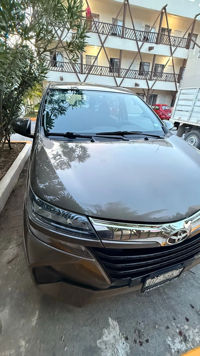 Toyota avanza 2021 unico dueño 21mil km