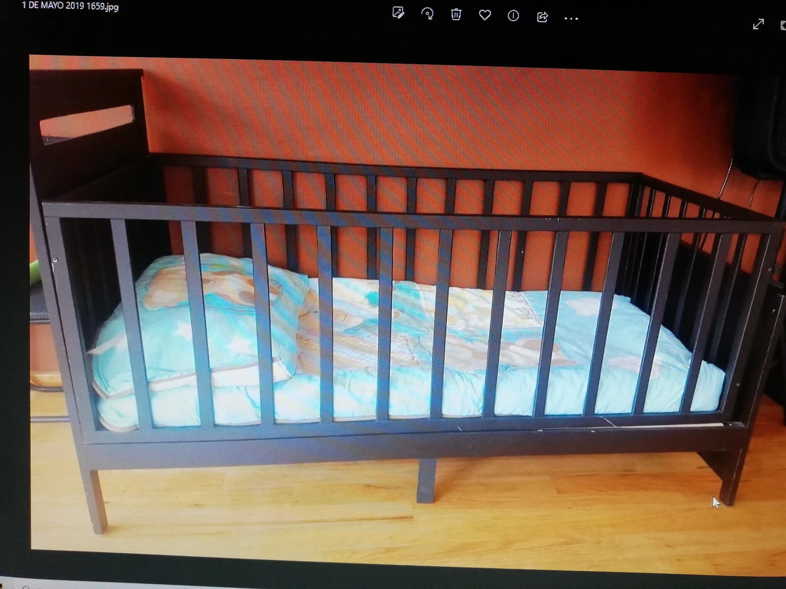 Cuna convertible a cama