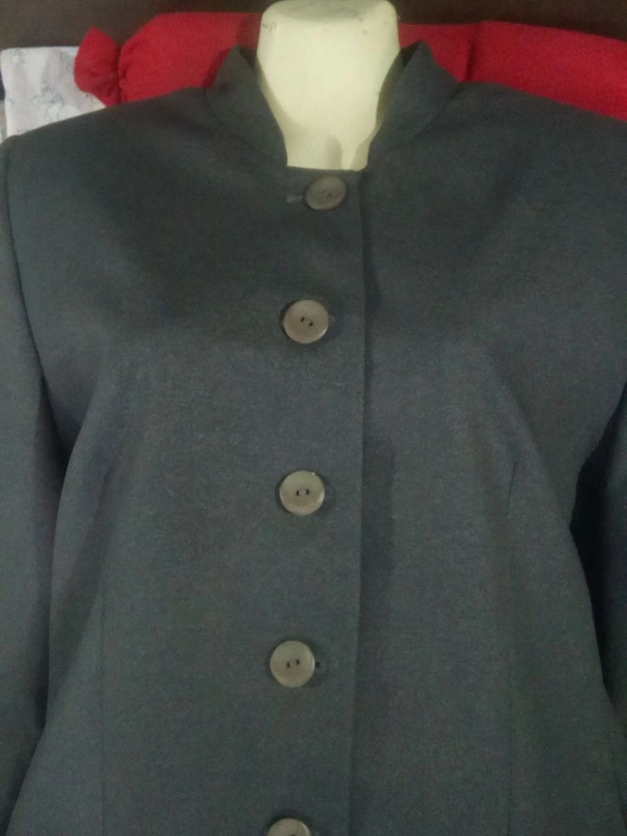 VESTIDOS Y BLAZERS DE USO