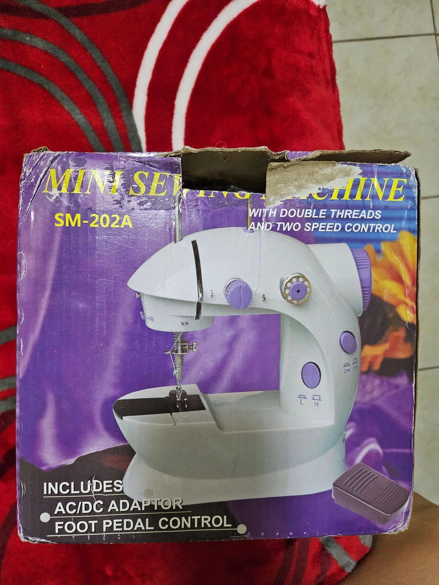Máquina de coser pequeña