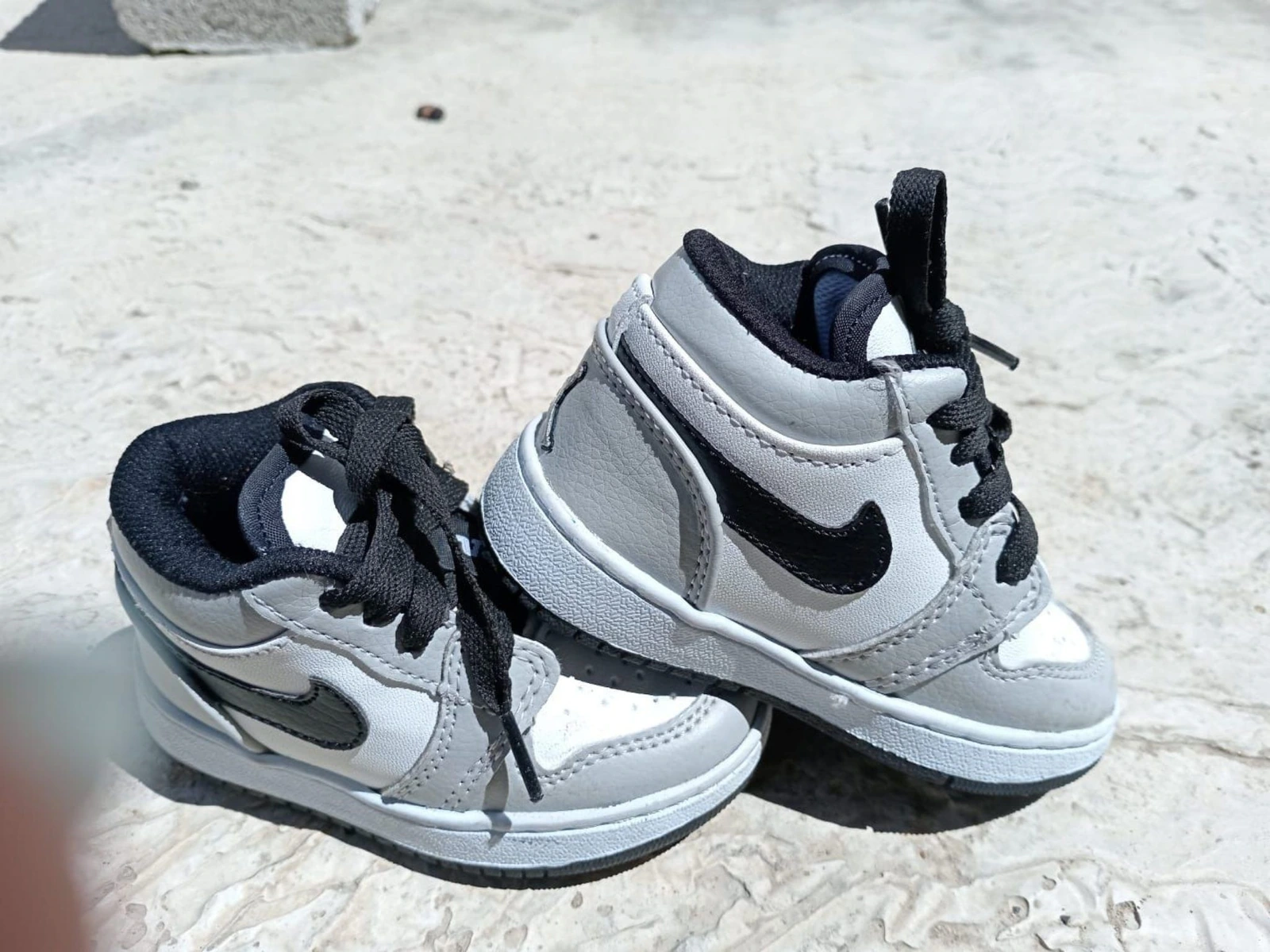 Bonitos zapatos de niño talla #13 y #14