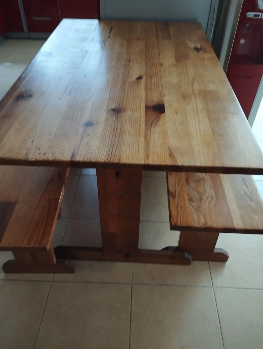 Mesa con 2 bancas de madera