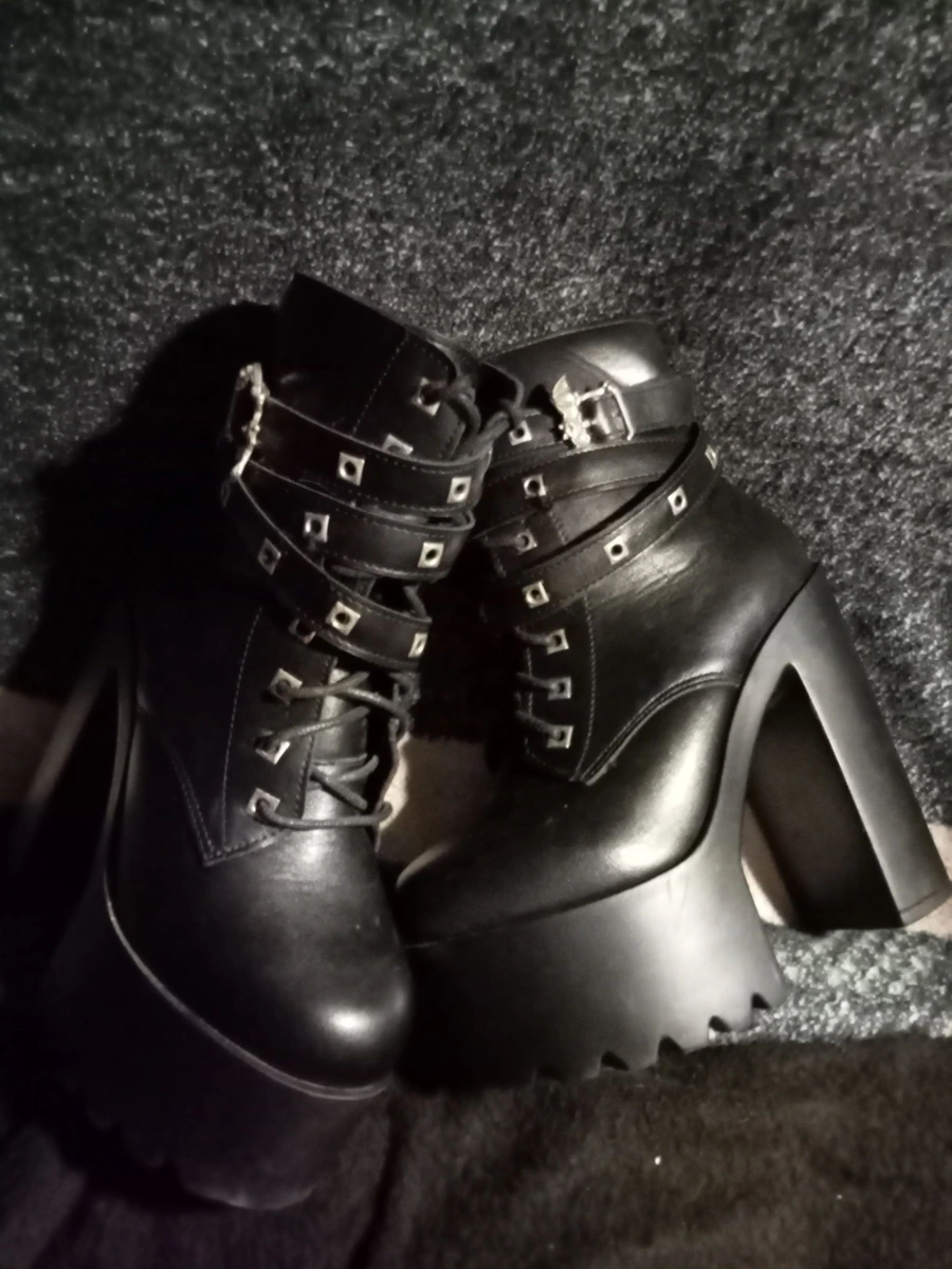 Botas