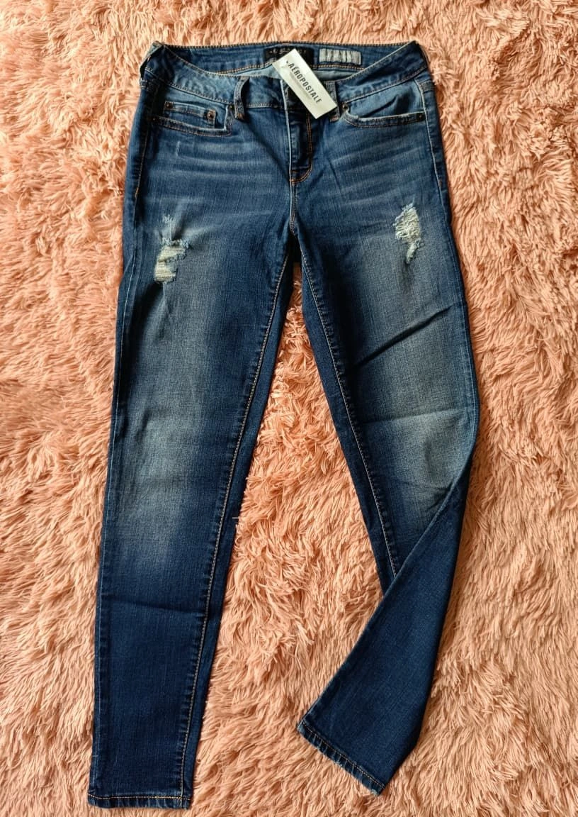 PANTALÓN DE MEZCLILLA. AEROPOSTALE ORIGINAL. TALLA 26