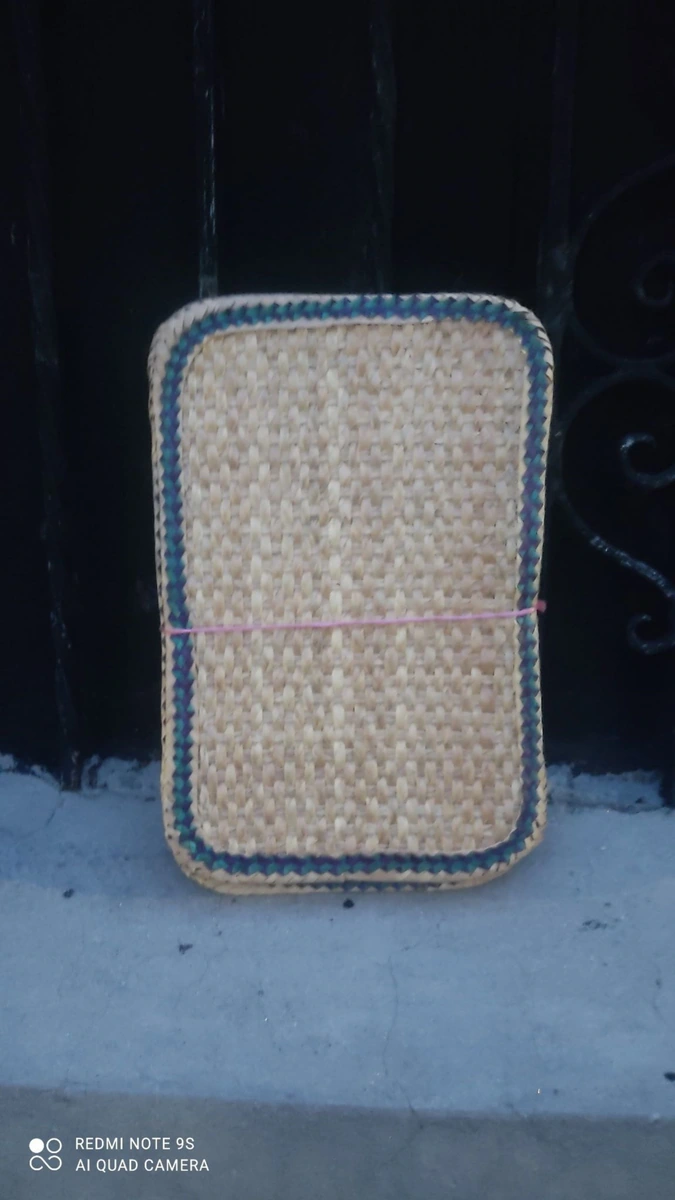 Mantel de mimbre