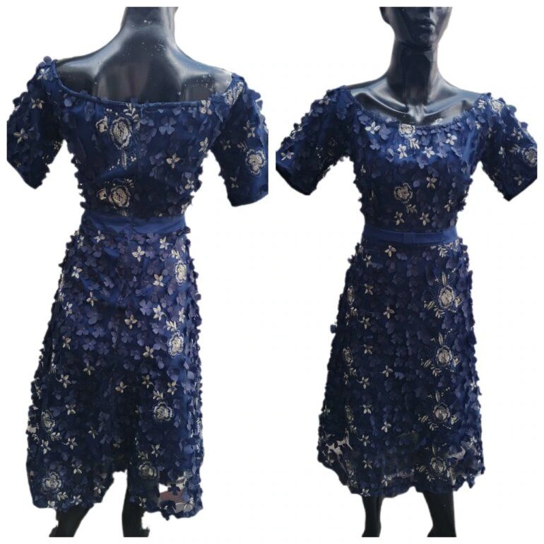 vestido elegante azul marino con flores sañidas para fiesta tiran fusi