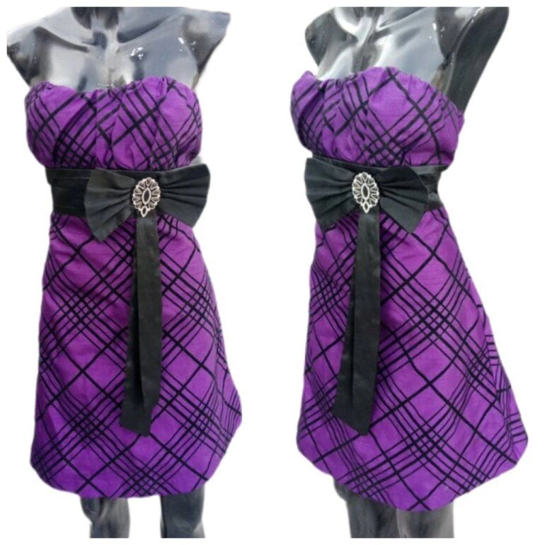 vestido satinado con ante y moño strapless para fiesta