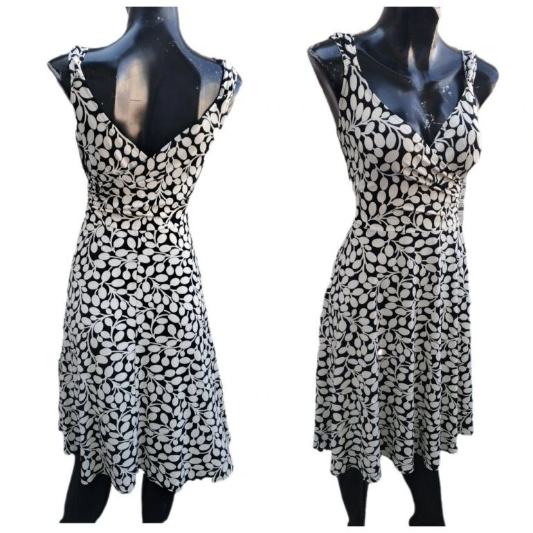 vestido de tirantes strech de licra acinturado