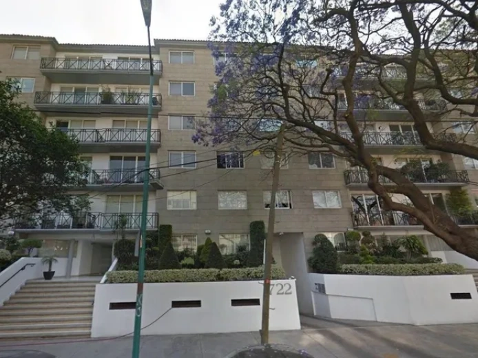 VENDO DEPTO. CON 120m², EN COL. DEL VALLE SUR, CERCA DE METRO ZAPATA