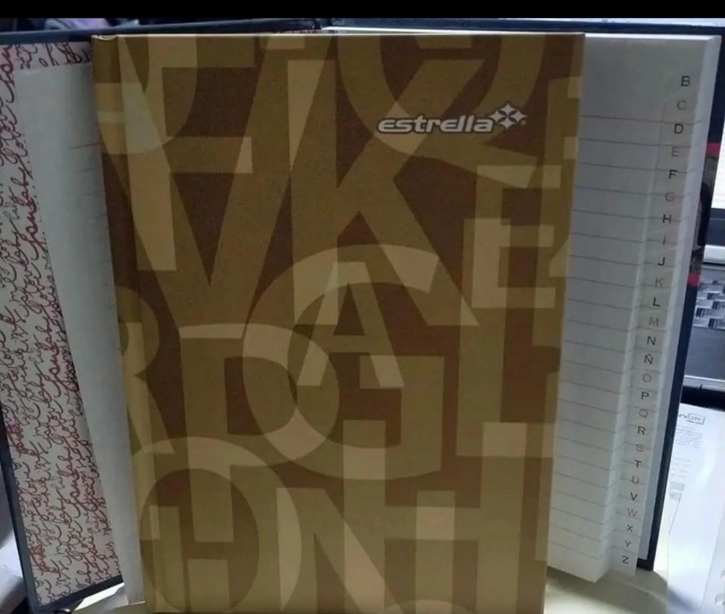 Se venden artículos de Papelería