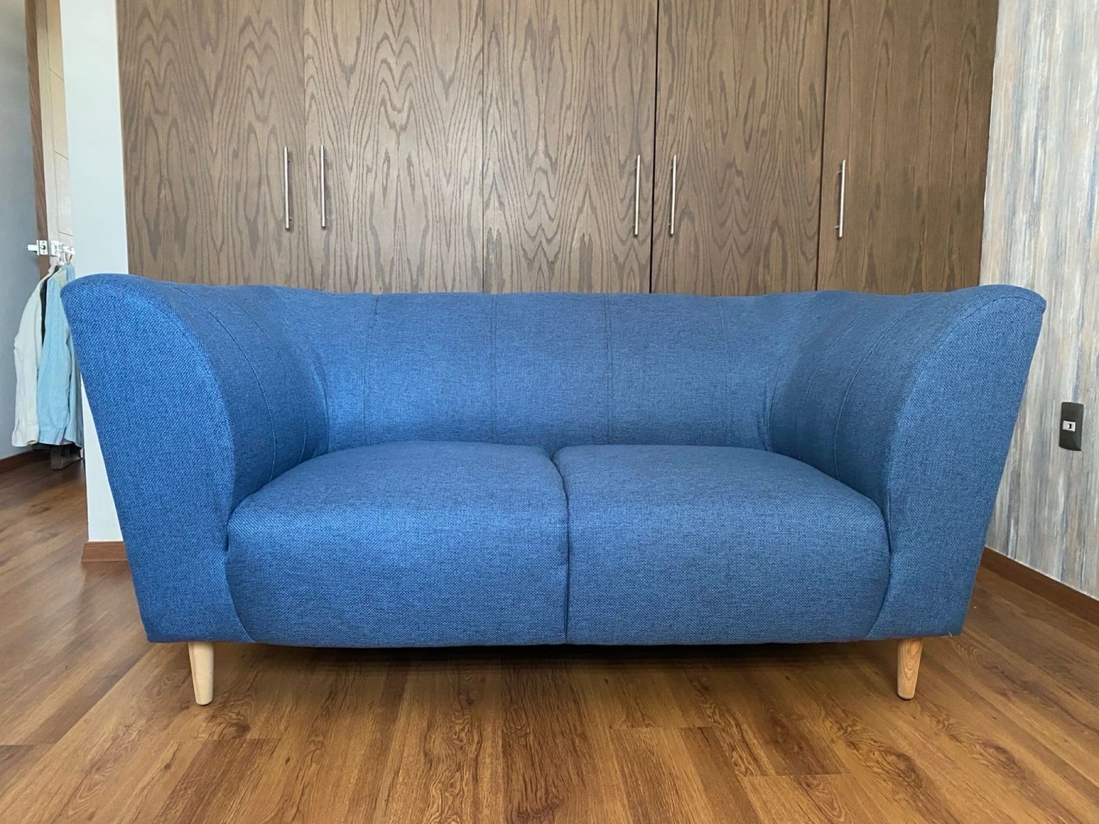 Sillón y sillas