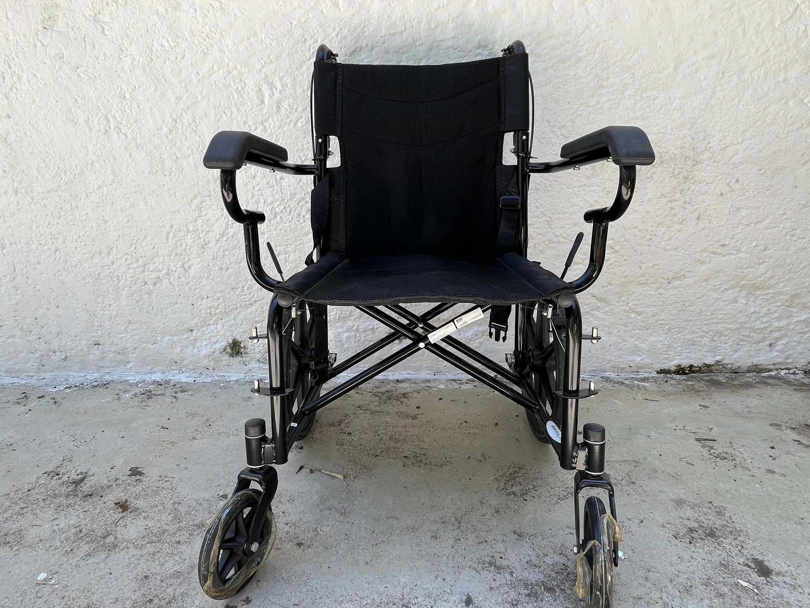 Silla Ruedas Tipo Traslado Acero Plegable Marca Mobicare Negro