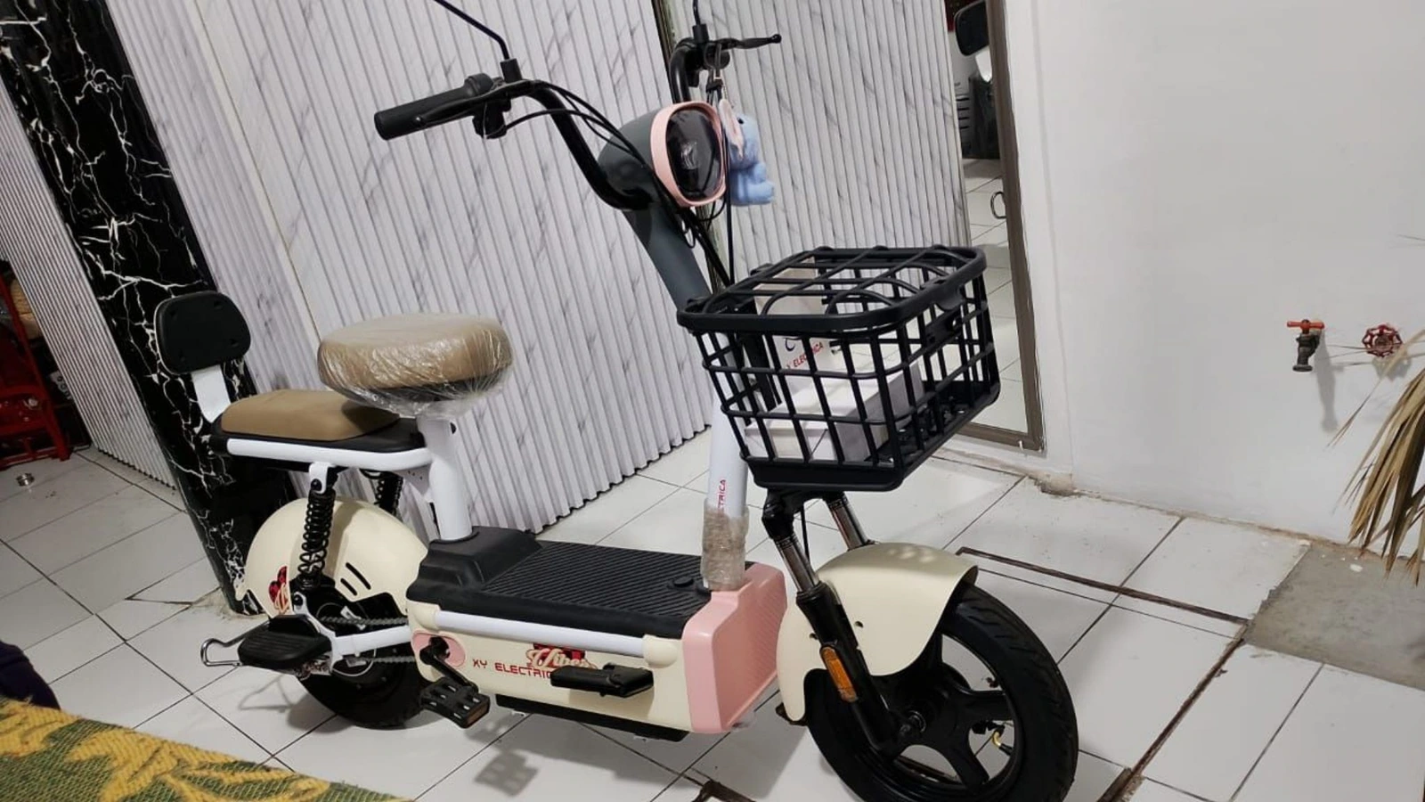 Motobici eléctrica modelo XY Electric Vibes Rosa