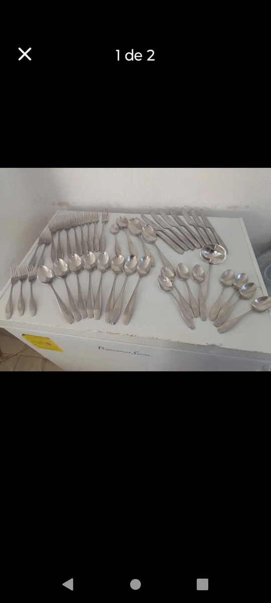 Set de cubiertos de acero inoxidable marca Bergmann