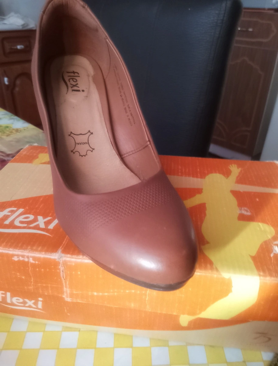 Zapatillas para dama en color café #24