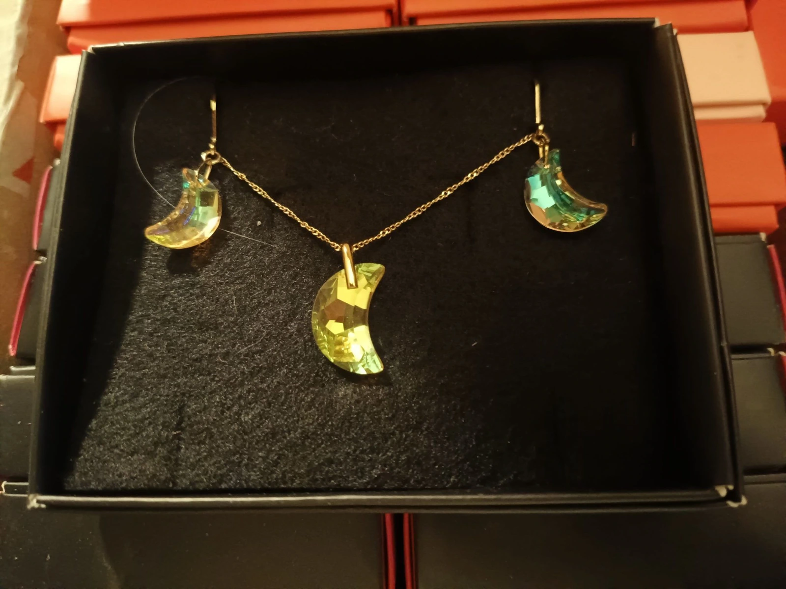 Collar y aretes Moon Paradise