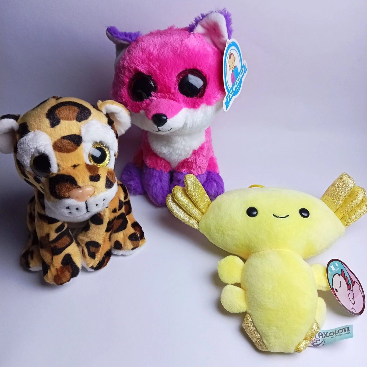 Tres peluches nuevos