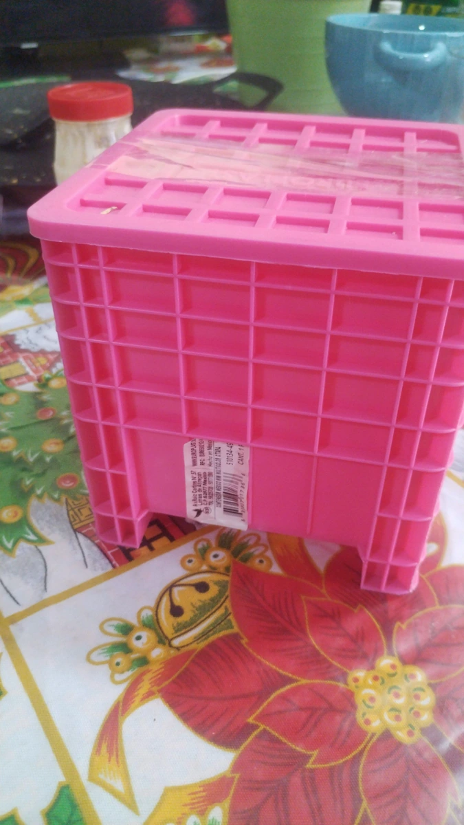 Bonita caja de plástico con tapa
