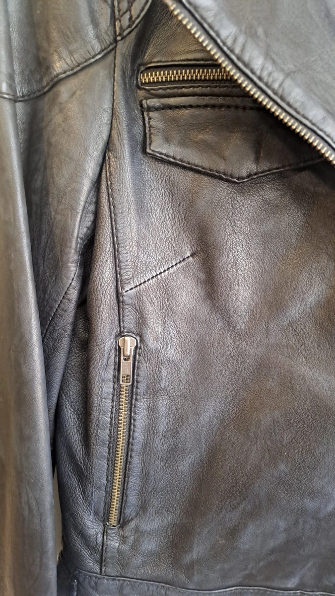 Chamarra biker "Black Rivet" Ngo