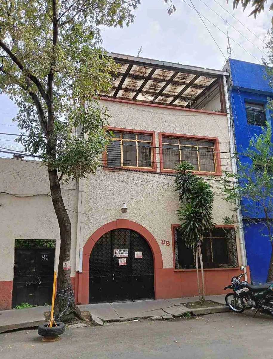 bonita casa en Moctezuma 8 recamaras