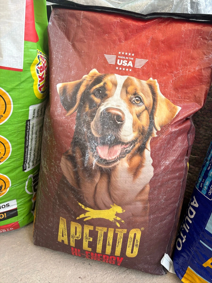 Croquetas de perro y gato