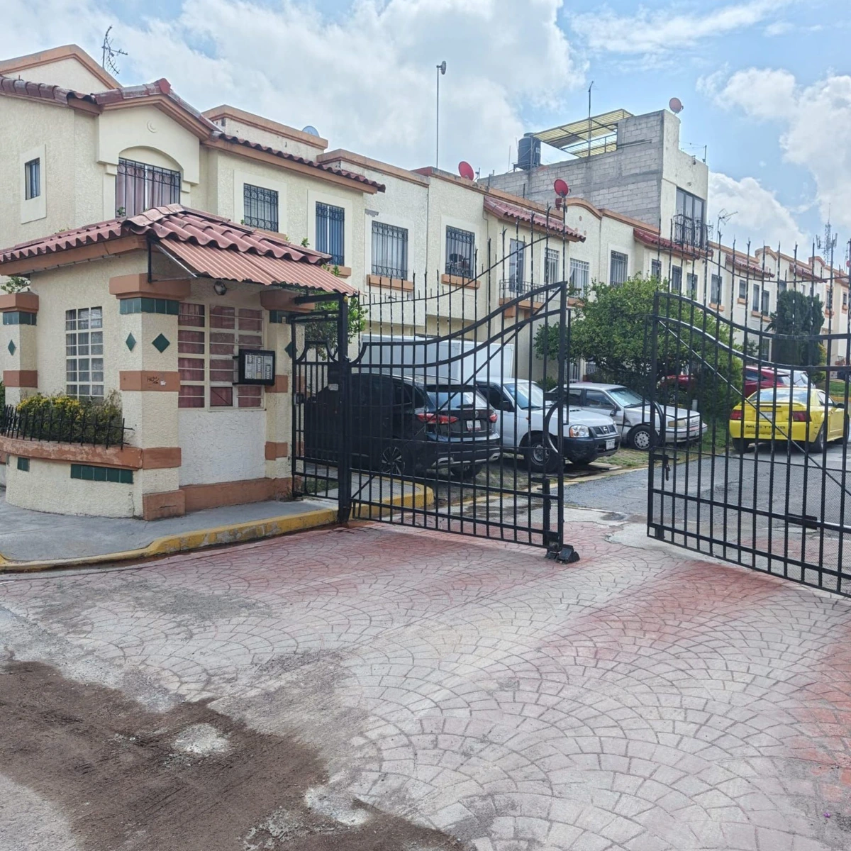 Casa en venta 🏡HERMOSA CASA EN VENTA 🏡🏡
Villas del Real 3ra. Sección 🤩 CASA DE 2 NIVELES 🤩