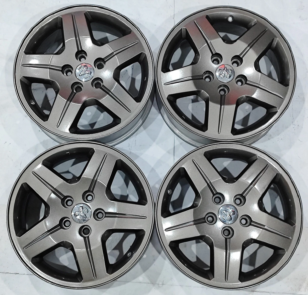 Rines 17 Dodge caliber seminuevos
