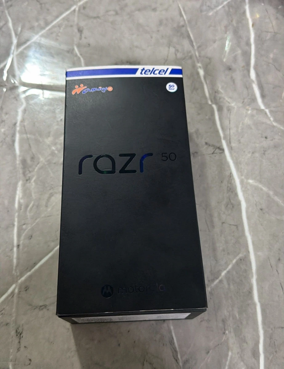 Moto razr 50