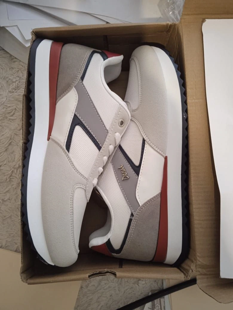 Tenis de vestir nuevos de fabrica.