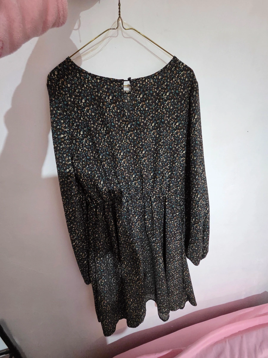 Vestido floreado negro