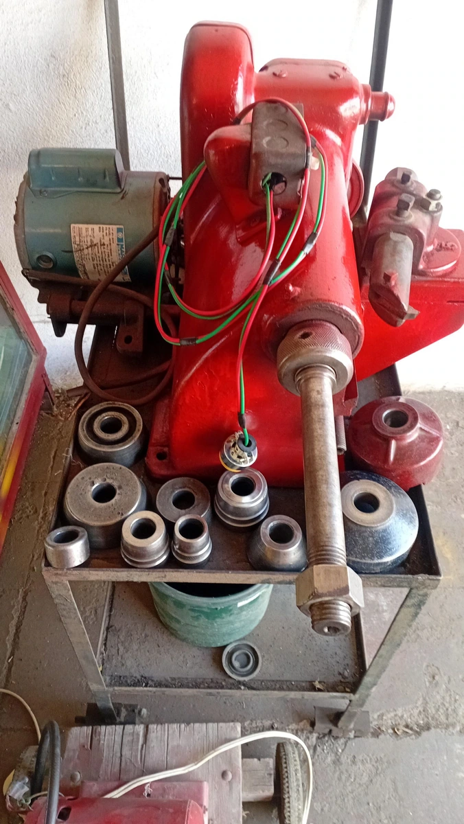 Torno para rectificar tambores de freno