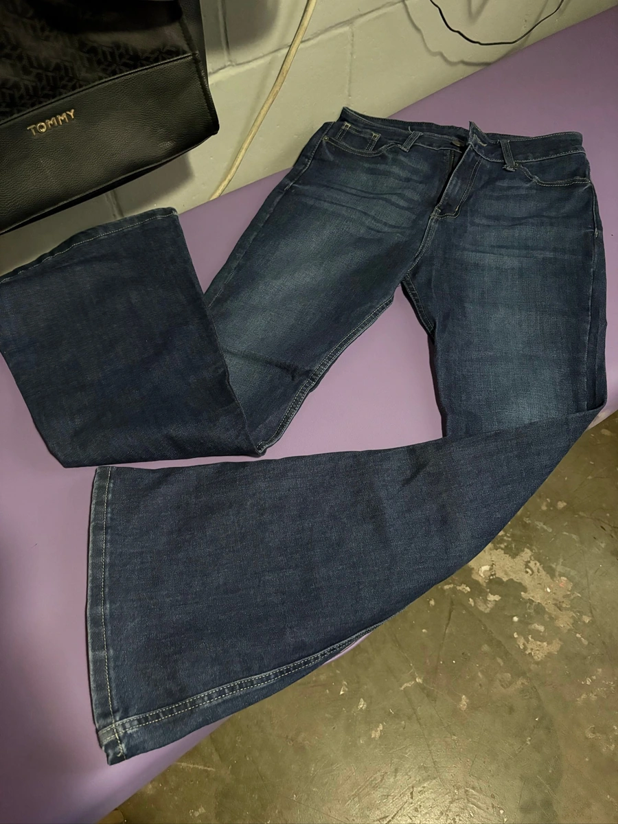Pantalón de campana nuevo