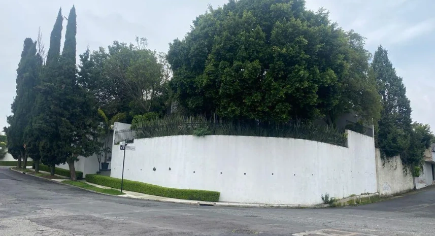 BELLÍSIMA CASA EN BOSQUES DE LAS LOMAS