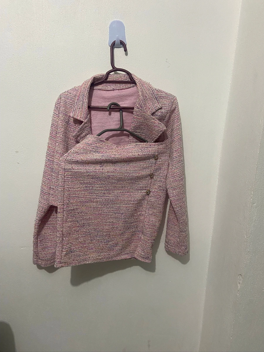Conjunto rosa, elegante y juvenil