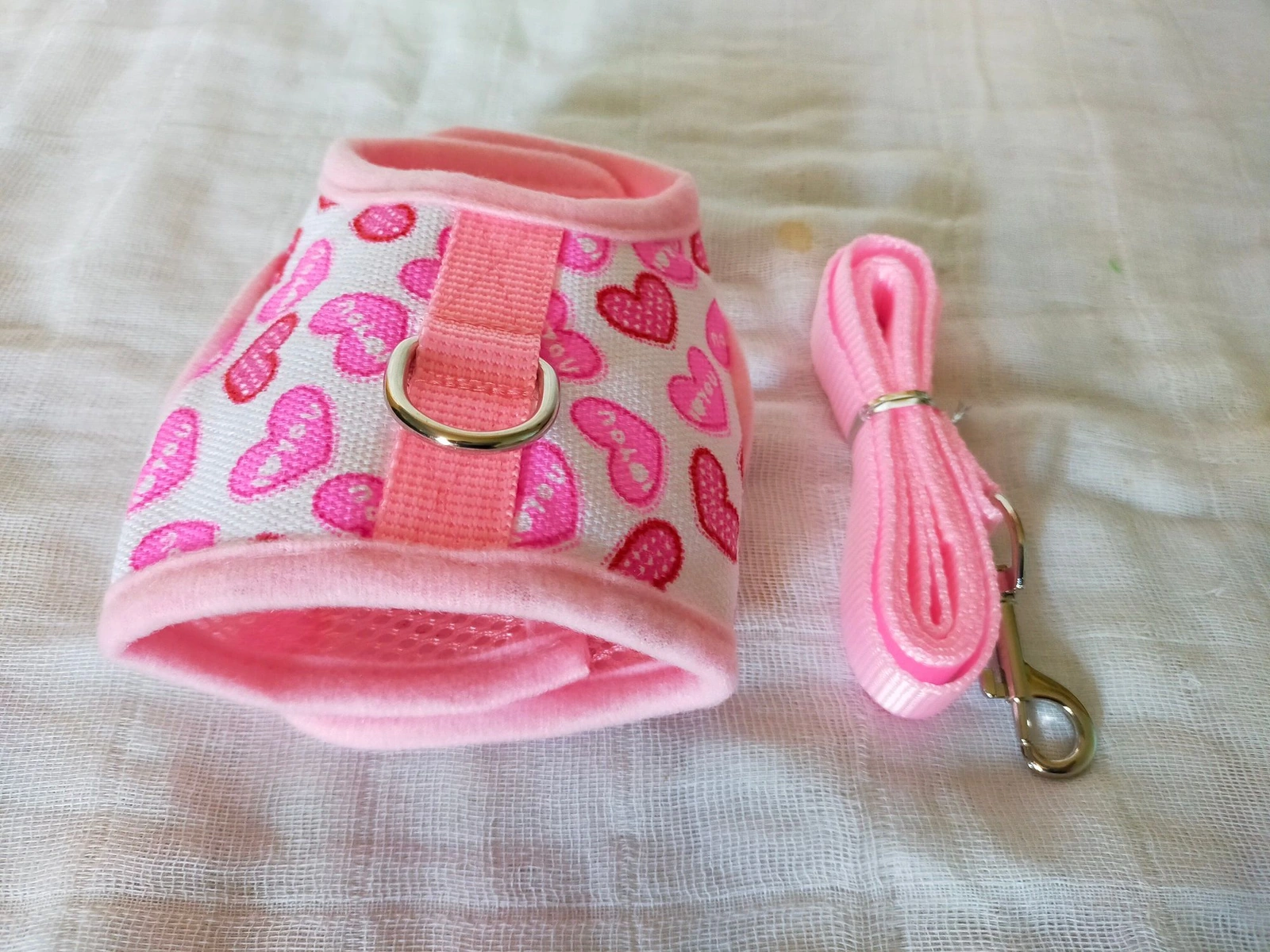Juego D/pechera Tipo Chaleco Con Correa Mini De Tela Rosa